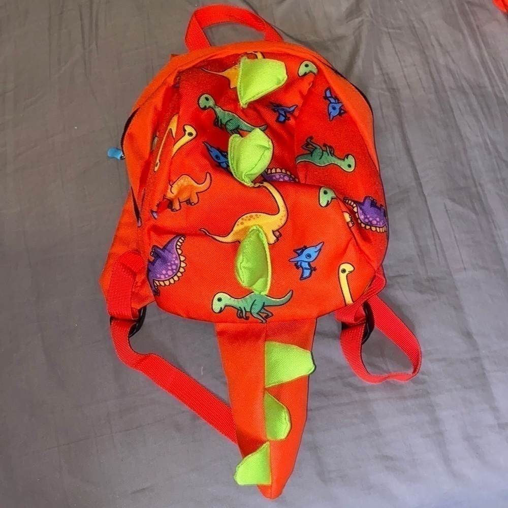 𝅺kids Mini Dino Backpack